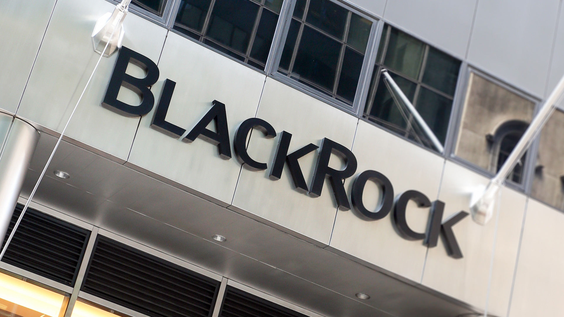 Blackrock активы. Blackrock компания. Blackrock офис. Инвестиционные компании Blackrock.