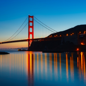 Golden Gate Bridge at night